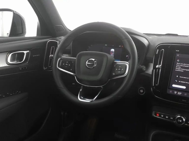 Volvo XC40 B3 Plus - photo 4