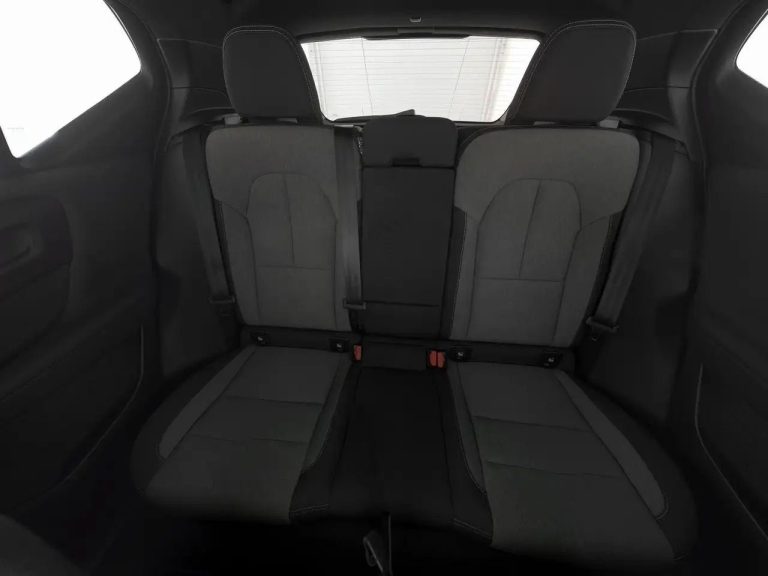 Volvo XC40 B3 Plus Black Edition - photo 5
