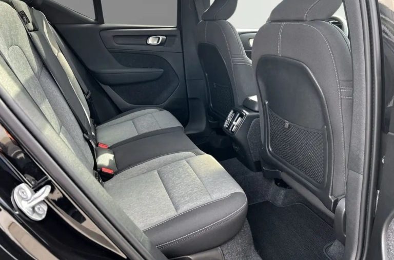 Volvo XC40 B3 Plus Black Edition - photo 5
