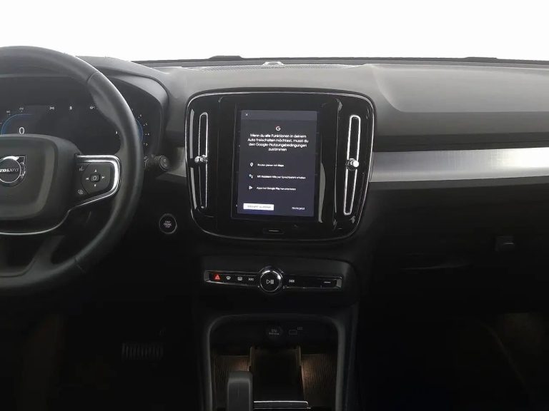 Volvo XC40 B3 Plus Black Edition - photo 6