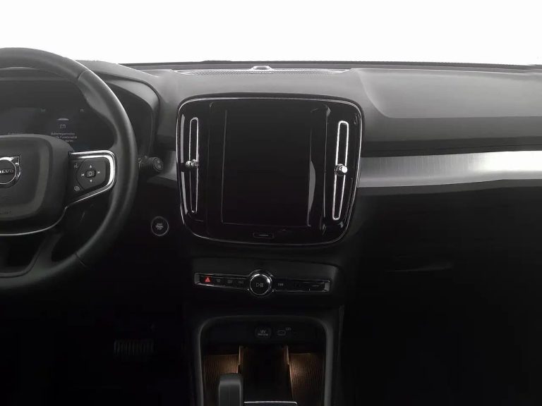Volvo XC40 B3 Plus Black Edition - photo 6