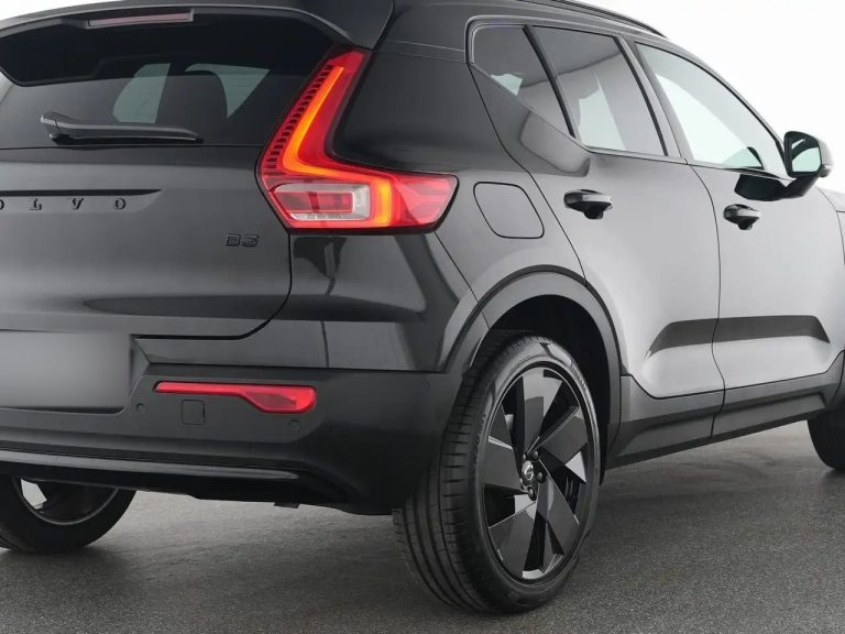 Volvo XC40 B3 Plus Black Edition - photo 9