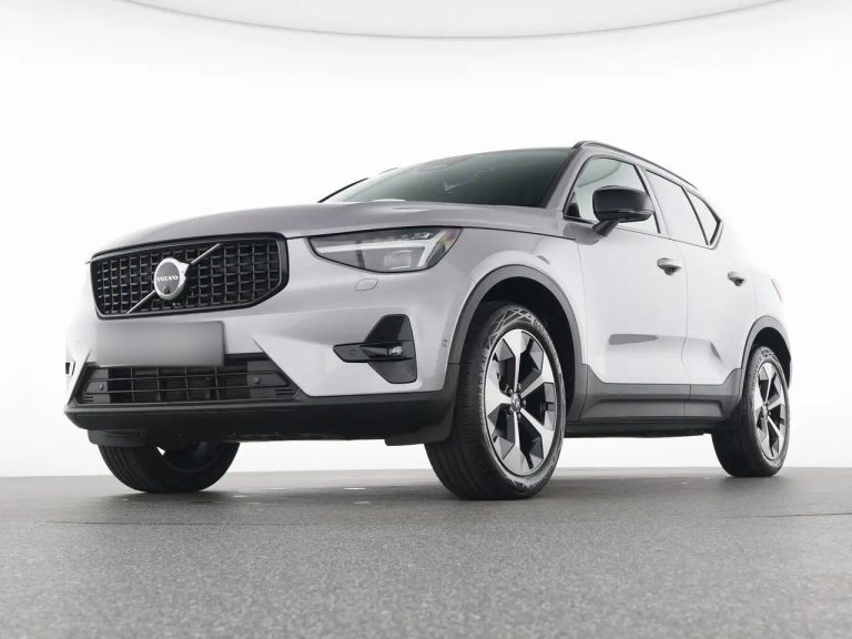 Volvo XC40 B3 Plus Dark