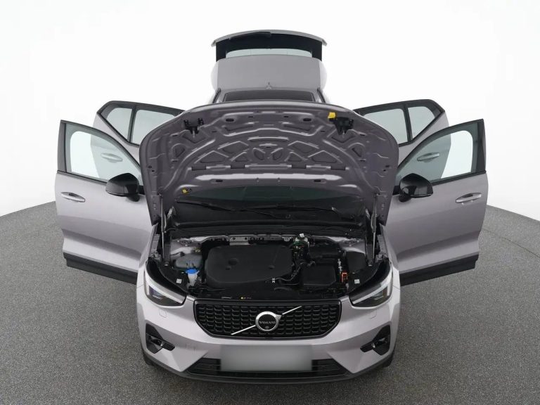 Volvo XC40 B3 Plus Dark - photo 12