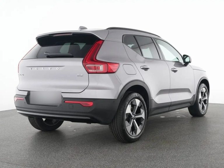 Volvo XC40 B3 Plus Dark - photo 2