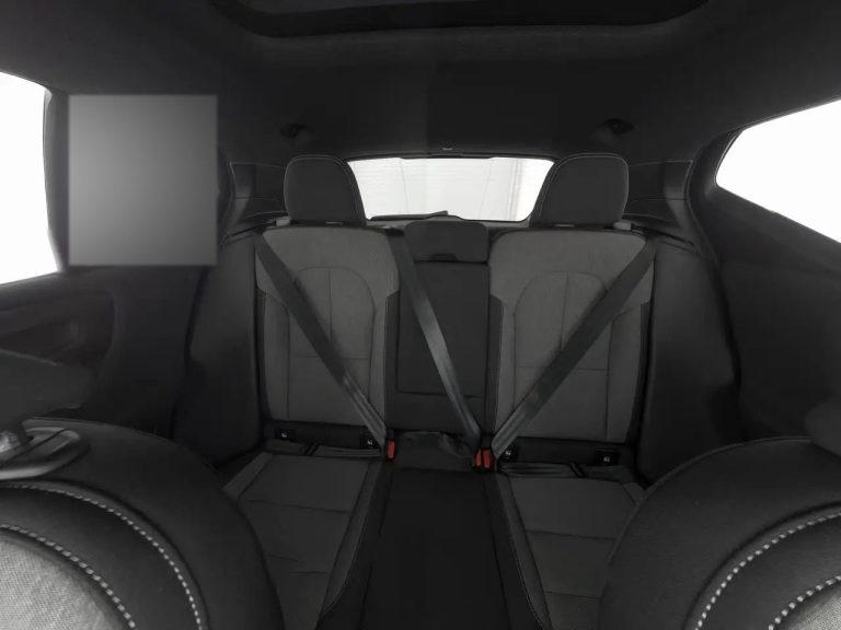Volvo XC40 B3 Plus Dark - photo 5