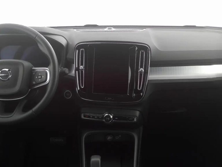 Volvo XC40 B3 Plus Dark - photo 6