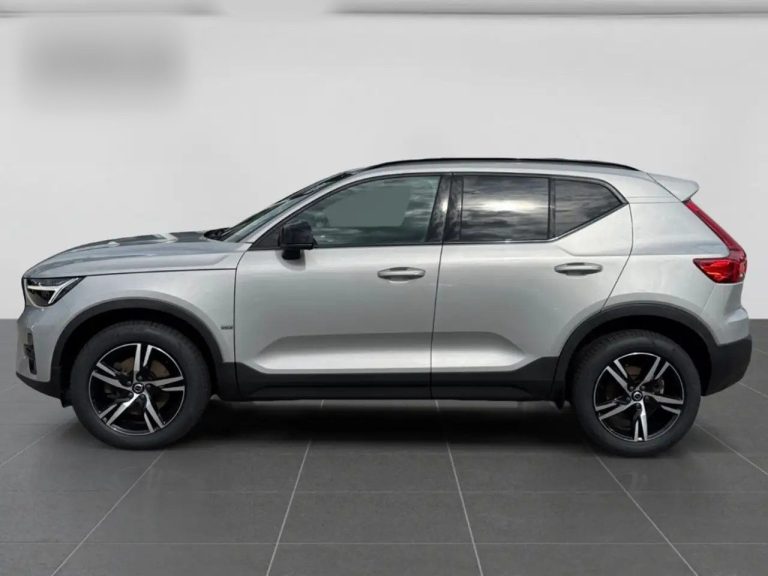 Volvo XC40 B3 Plus Dark - photo 2
