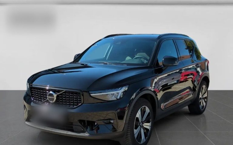Volvo XC40 T4 Recharge Plus Dark