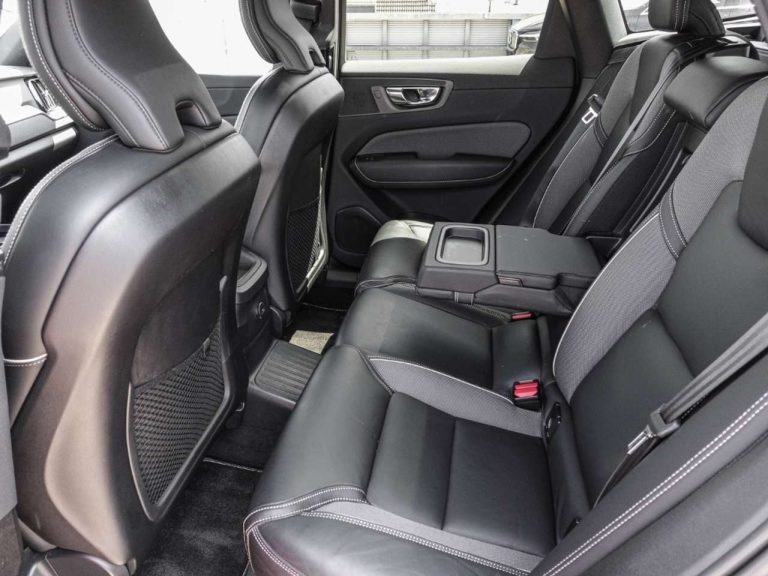 Volvo XC60 T8 Recharge AWD R-Design - photo 14