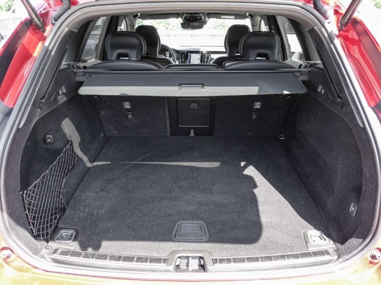 Volvo XC60 T8 Recharge AWD R-Design - photo 15