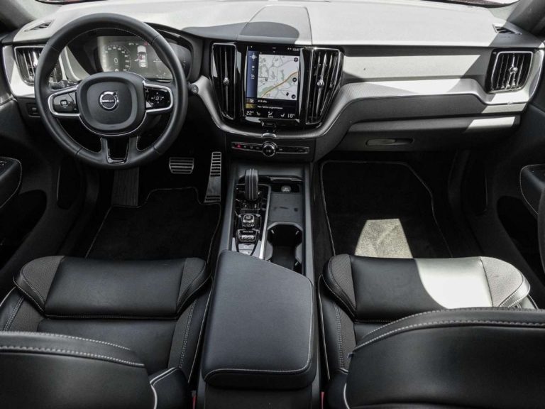 Volvo XC60 T8 Recharge AWD R-Design - photo 5