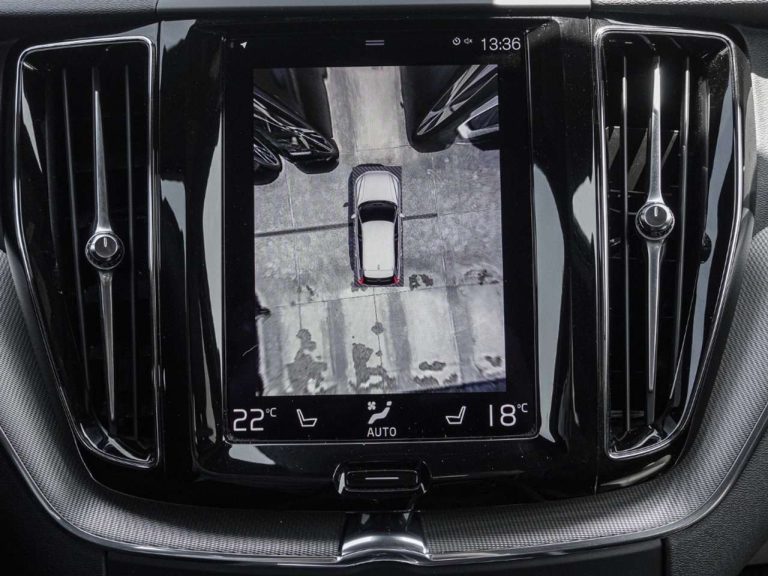Volvo XC60 T8 Recharge AWD R-Design - photo 8