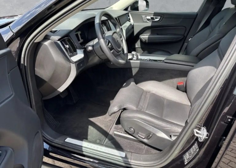 Volvo XC60 B4 Plus - photo 11