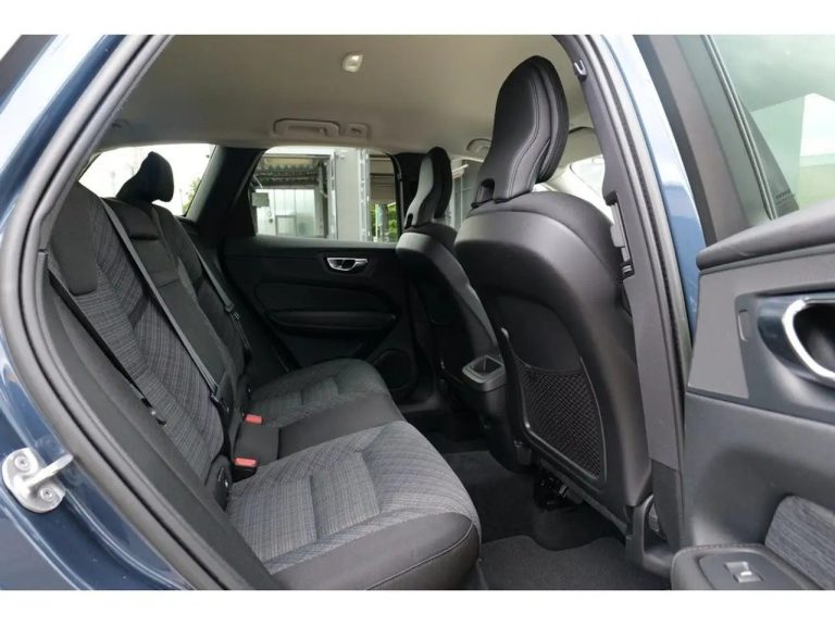Volvo XC60 B4 Core - photo 13