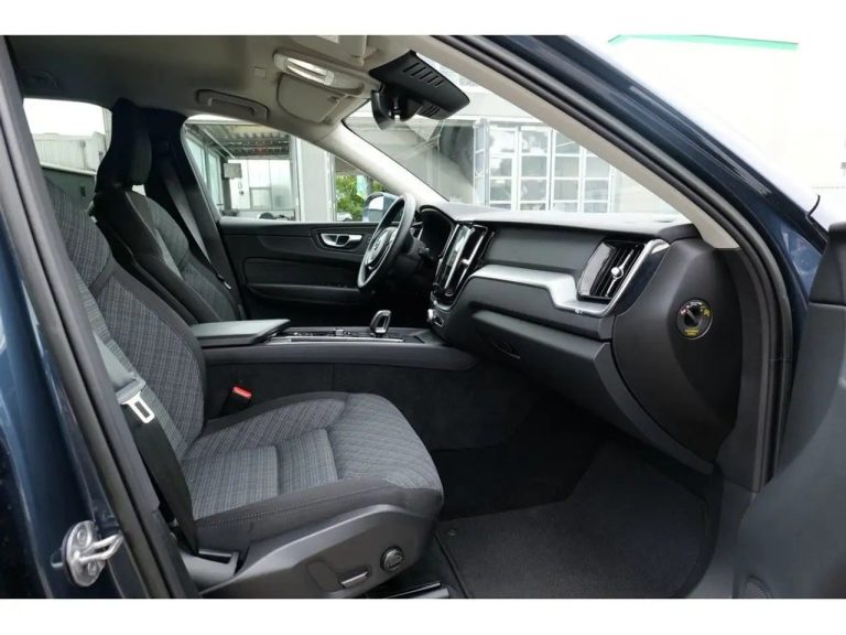 Volvo XC60 B4 Core - photo 14