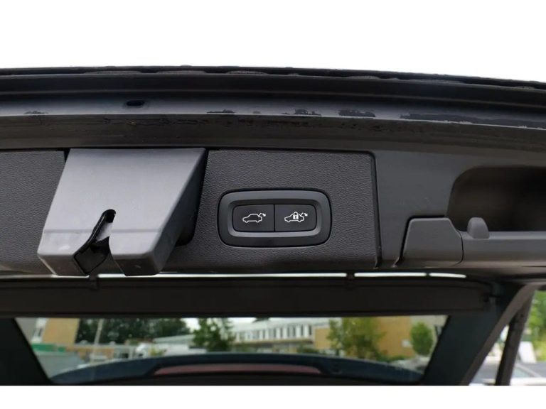 Volvo XC60 B4 Core - photo 16