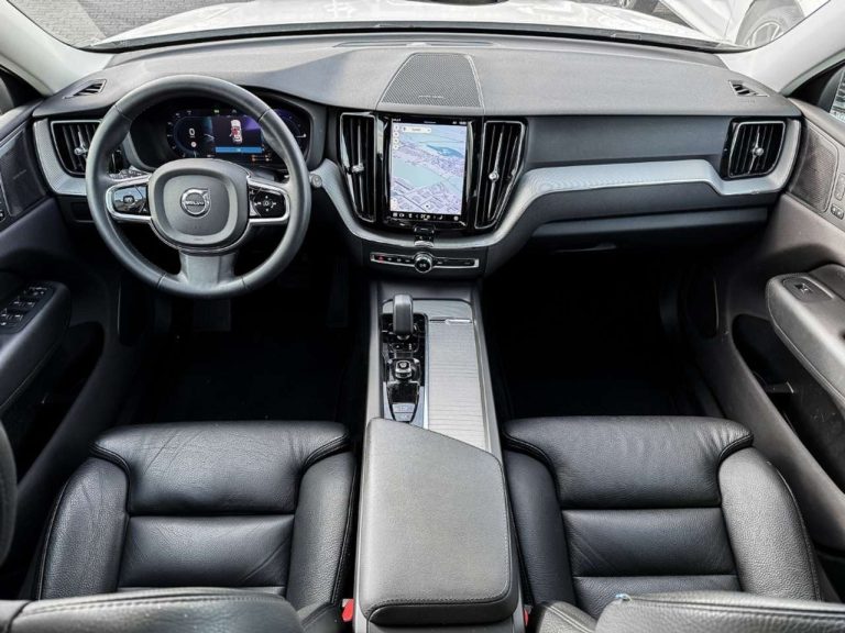 Volvo XC60 Recharge T6 AWD Plus Bright - photo 5