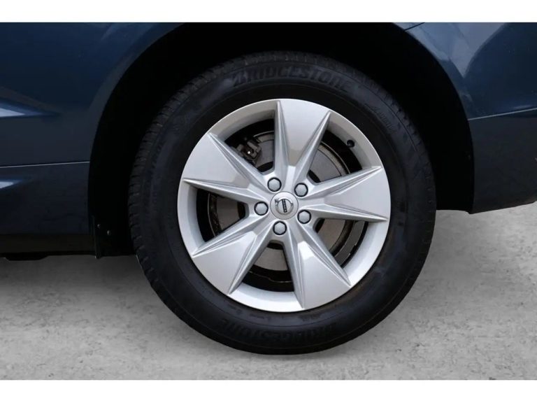 Volvo XC60 B4 Core - photo 7