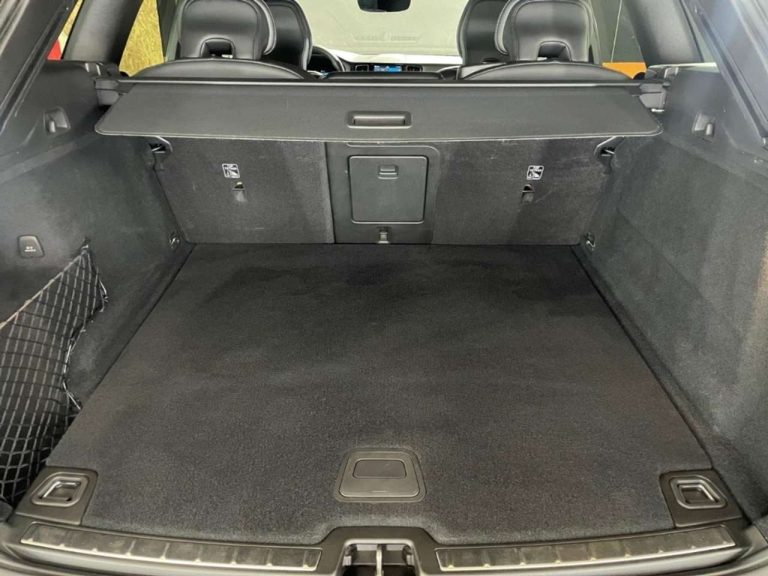 Volvo XC60 B4 R-Design - photo 8