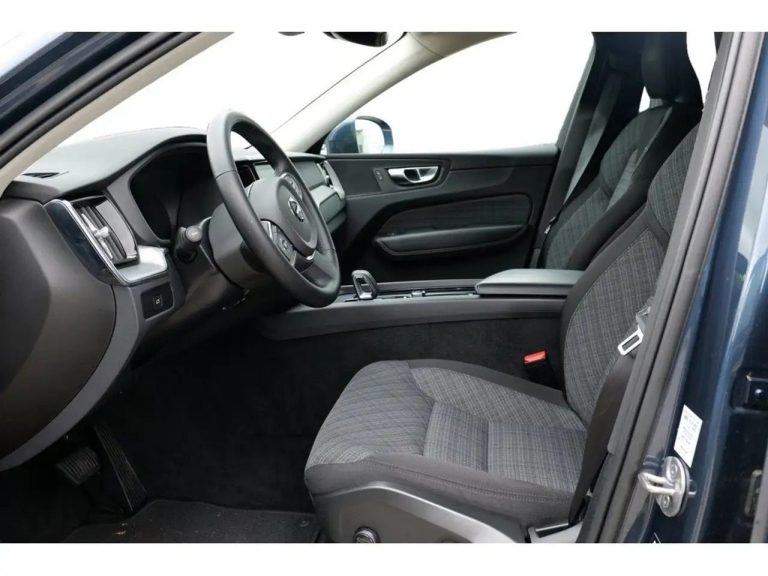 Volvo XC60 B4 Core - photo 9