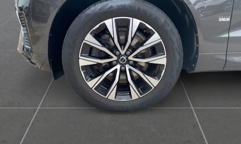 Volvo XC60 B4 AWD Core - photo 9