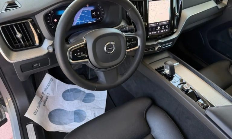 Volvo XC60 B4 Plus Dark - photo 10