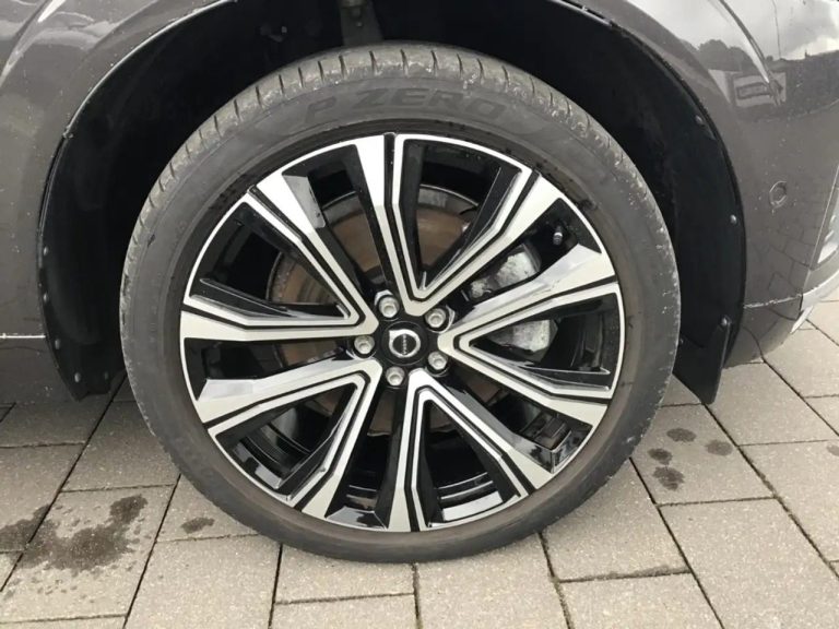 Volvo XC60 T6 Recharge Inscription AWD - photo 10