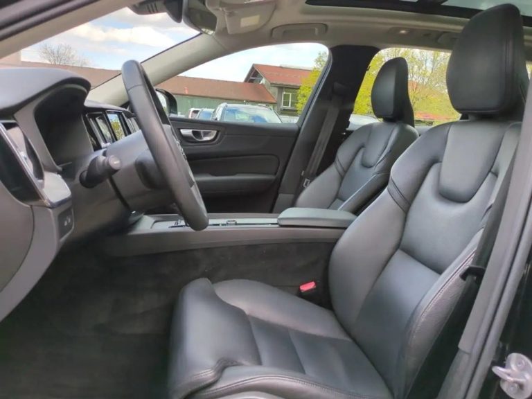 Volvo XC60 Recharge Plug-In Hybrid AWD R-Design - photo 10