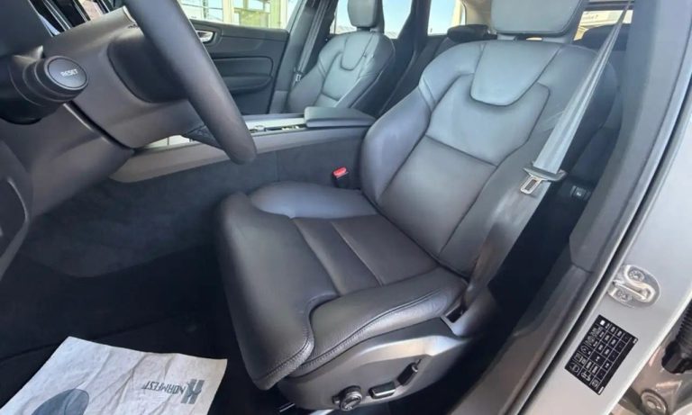 Volvo XC60 B4 Plus Dark - photo 11
