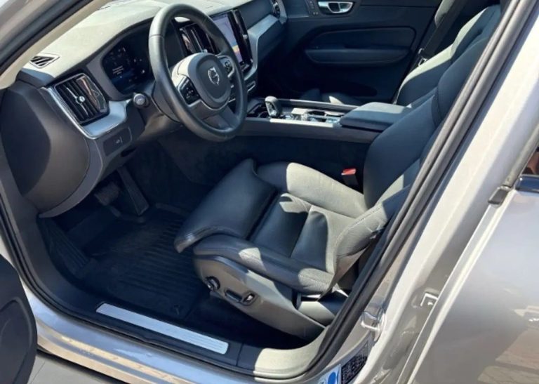 Volvo XC60 B4 Diesel Plus Dark - photo 11