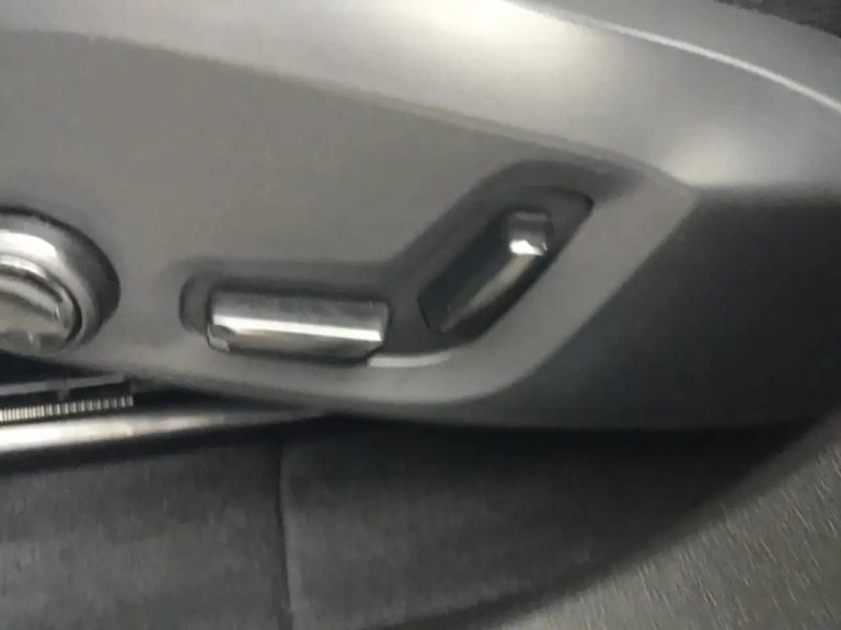 Volvo XC60 T6 Recharge Inscription AWD - photo 13