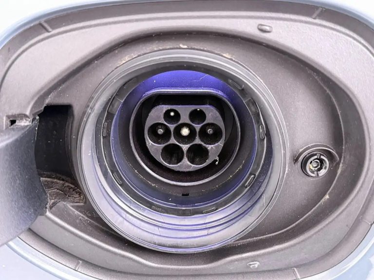 Volvo XC60 T6 Plug-in Hybrid Plus Dark AWD - photo 14
