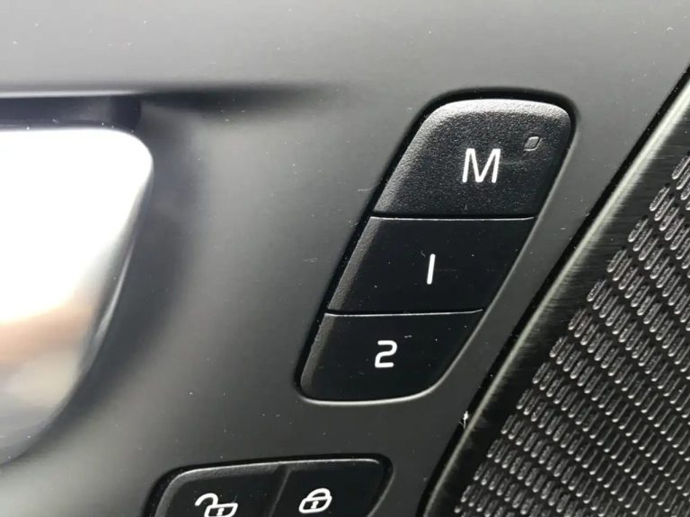 Volvo XC60 T6 Recharge Inscription AWD - photo 14