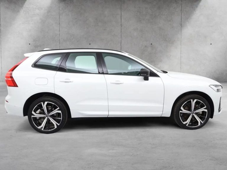 Volvo XC60 Recharge T6 AWD Plus Dark - photo 3