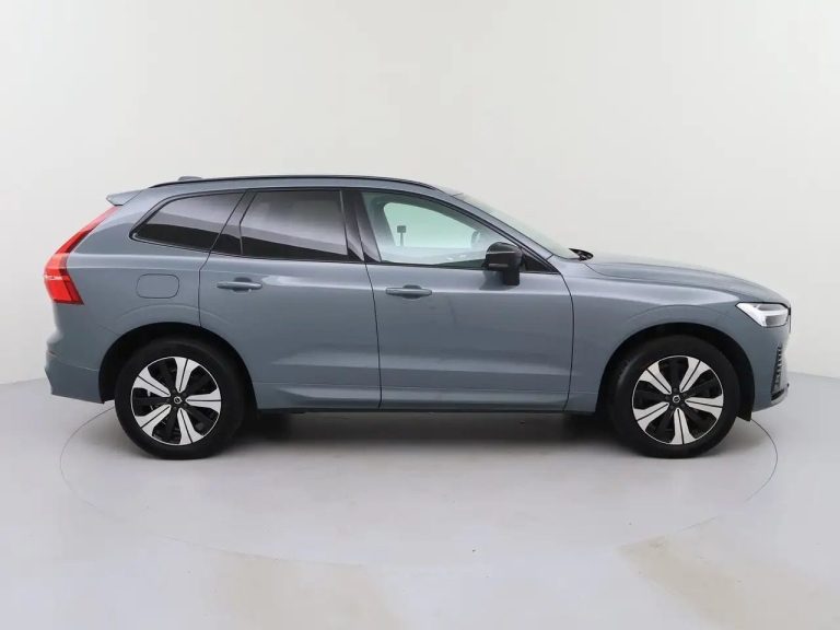 Volvo XC60 T6 Plug-in Hybrid Plus Dark AWD - photo 4