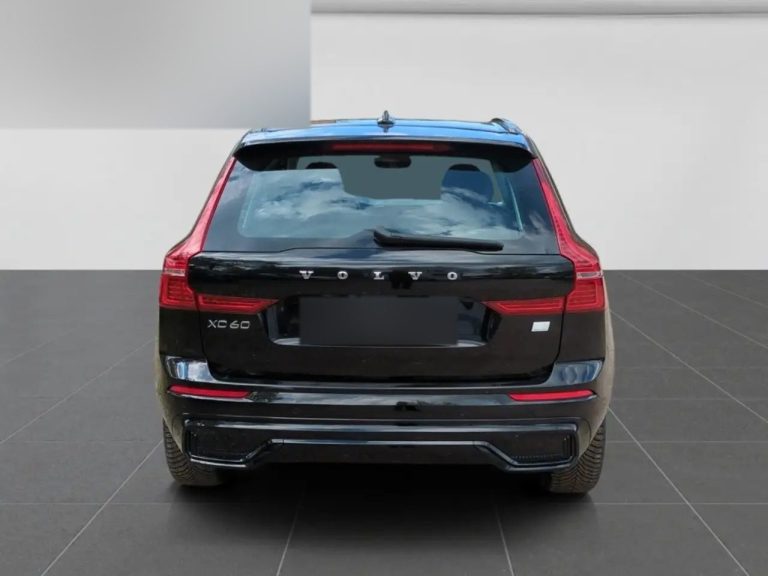 Volvo XC60 Recharge Plug-In Hybrid AWD R-Design - photo 4