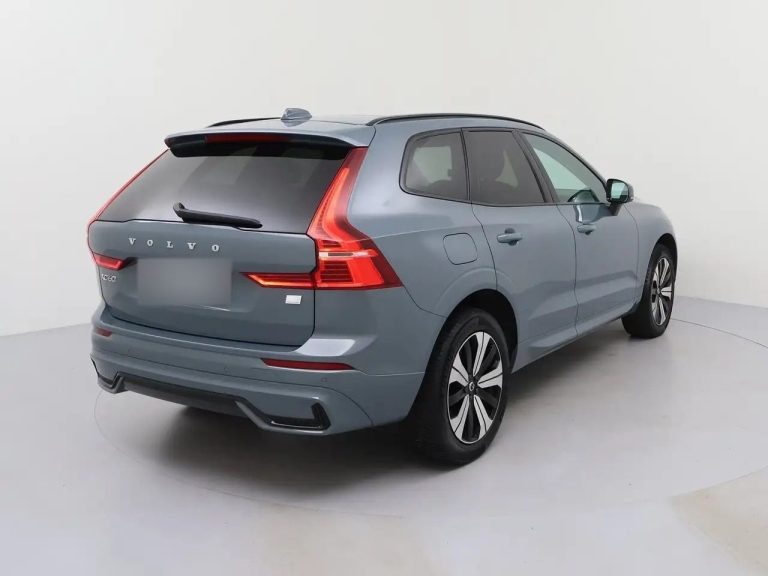 Volvo XC60 T6 Plug-in Hybrid Plus Dark AWD - photo 5