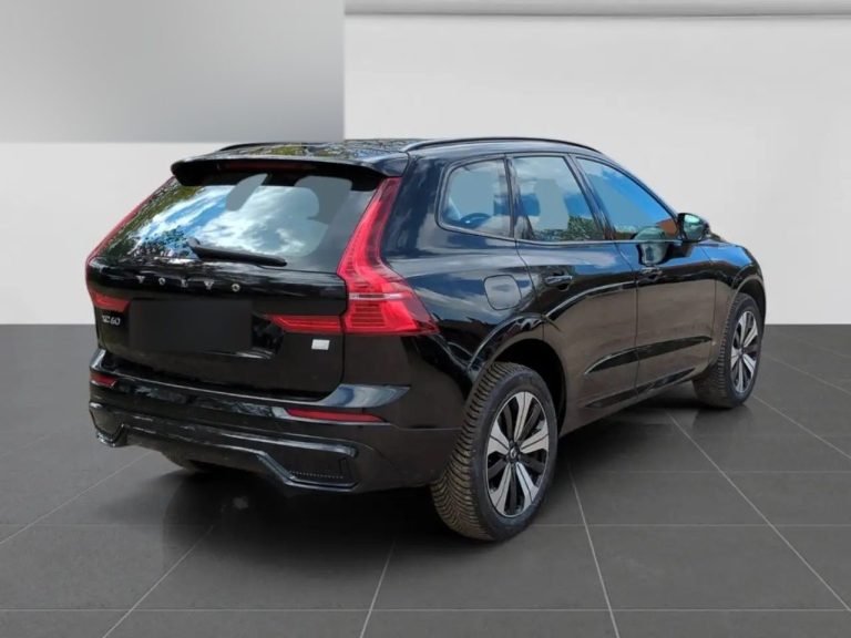 Volvo XC60 Recharge Plug-In Hybrid AWD R-Design - photo 5
