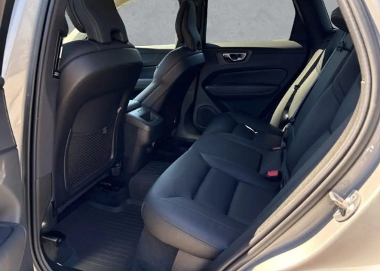 Volvo XC60 B4 Diesel Plus Dark - photo 5