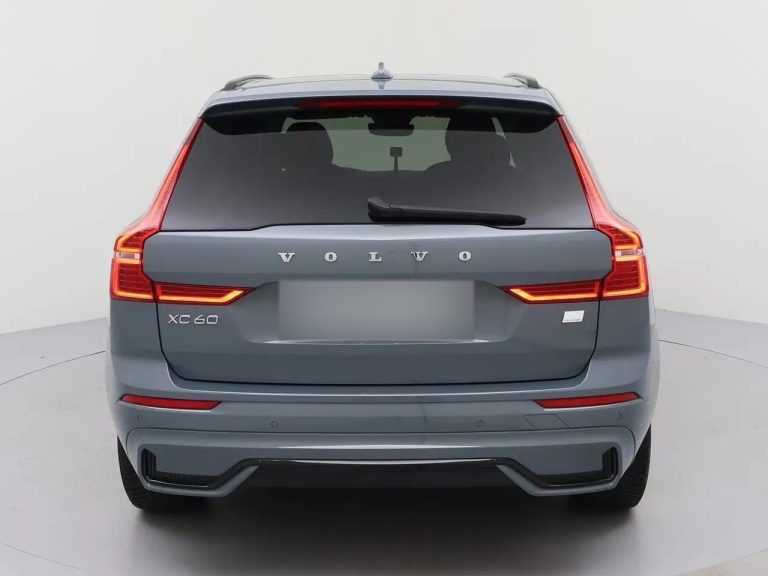 Volvo XC60 T6 Plug-in Hybrid Plus Dark AWD - photo 6