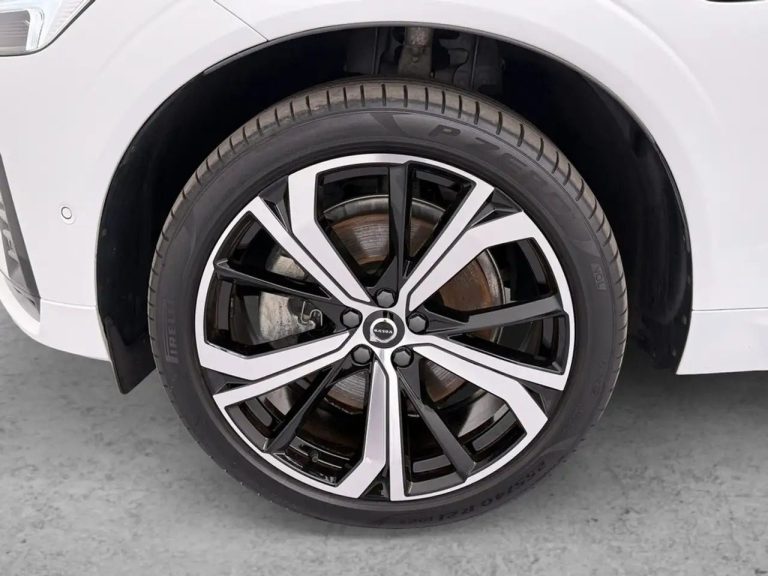Volvo XC60 Recharge T6 AWD Plus Dark - photo 8