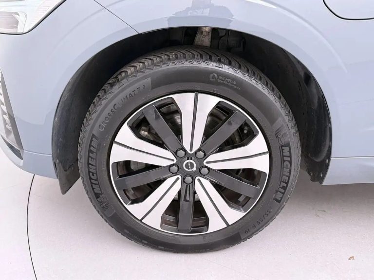 Volvo XC60 T6 Plug-in Hybrid Plus Dark AWD - photo 9