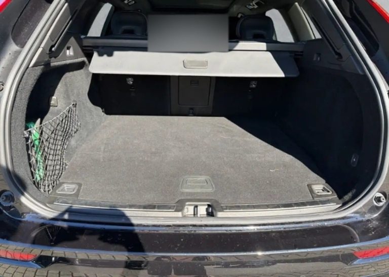 Volvo XC60 T8 Recharge AWD Plus Black Edition - photo 10