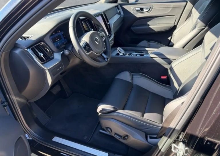 Volvo XC60 T8 Recharge AWD Plus Black Edition - photo 11