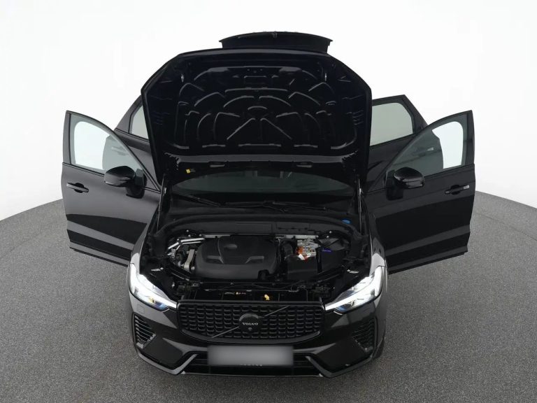 Volvo XC60 Recharge T6 AWD Plus Black Edition - photo 12