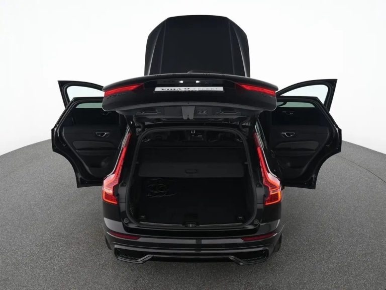 Volvo XC60 Recharge T6 AWD Plus Black Edition - photo 13