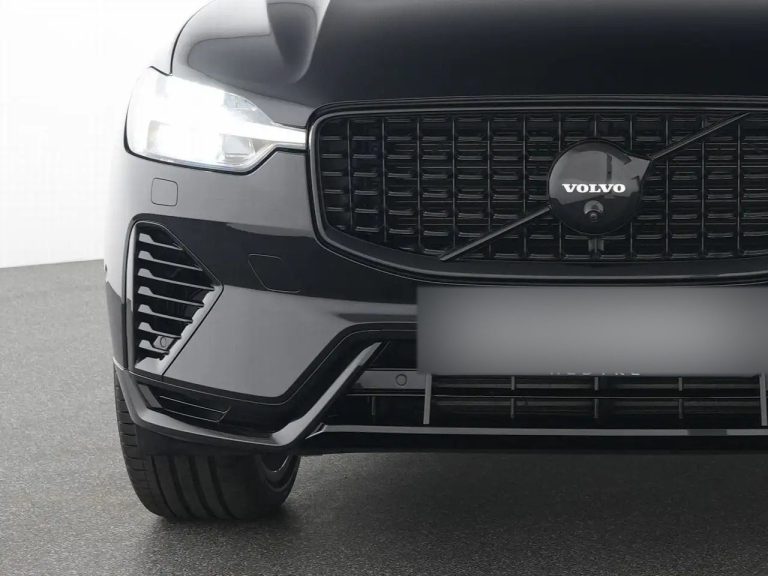 Volvo XC60 Recharge T6 AWD Plus Black Edition - photo 16
