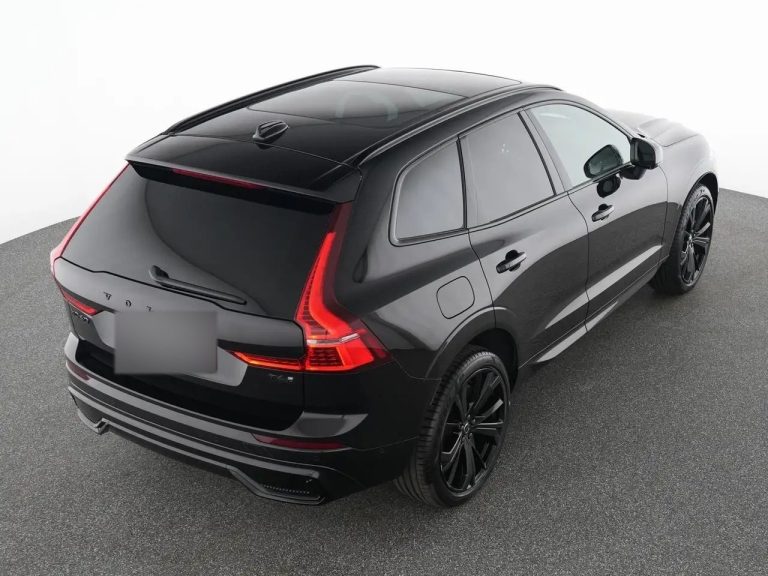 Volvo XC60 Recharge T6 AWD Plus Black Edition - photo 18