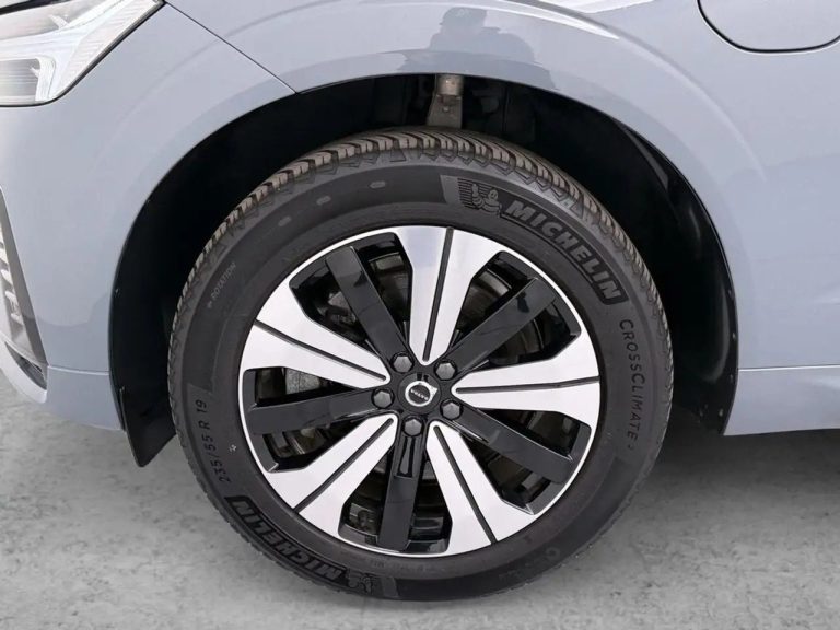 Volvo XC60 Recharge T6 AWD Plus Dark - photo 8